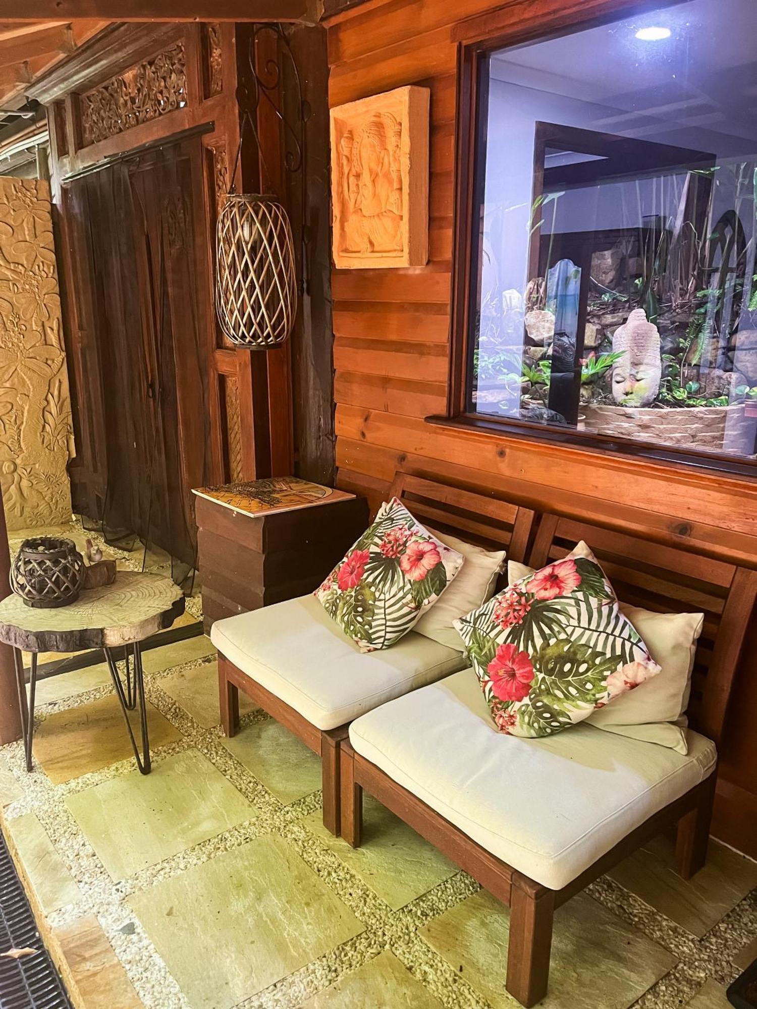 Whitsundays Bnb Retreat Airlie Beach Buitenkant foto